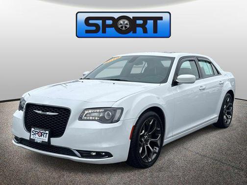 Bright White Clearcoat 2018 Chrysler 300 S
