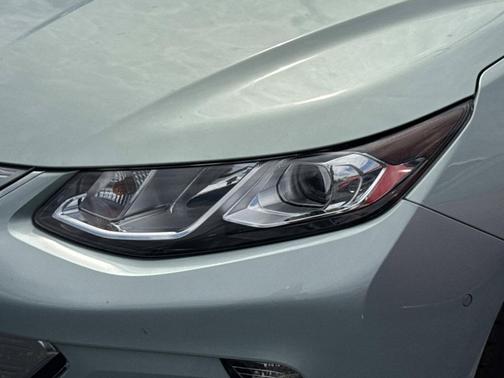 Green Mist Metallic 2018 Chevrolet Volt Premier