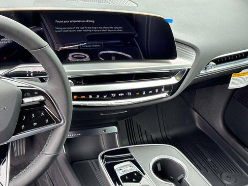2025 Cadillac LYRIQ Sport