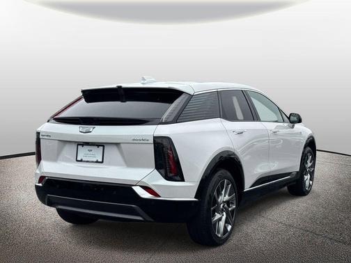 Crystal White Tricoat 2025 Cadillac OPTIQ Luxury 2 AWD