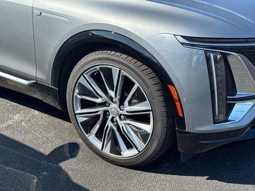 2024 Cadillac LYRIQ Luxury w/1SE