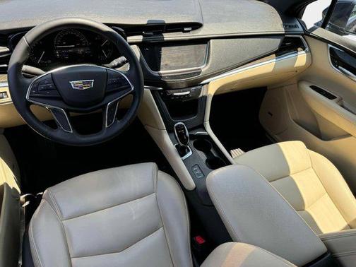 2018 Cadillac XT5 Base
