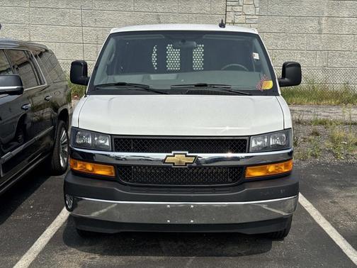 Summit White 2025 Chevrolet Express 2500 Work Van