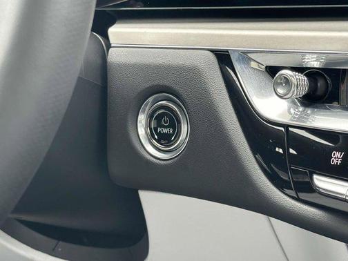 2024 Cadillac LYRIQ Luxury w/1SC