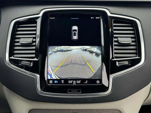 2023 Volvo XC90 Recharge Plug-In Hybrid T8 Plus Dark Theme 7-Seater