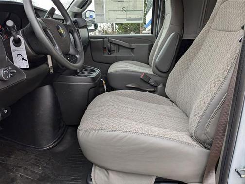 2025 Chevrolet Express 2500 RWD 2500 Regular Wheelbase WT