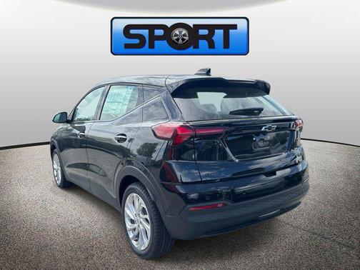 GB8 MOSAIC BLACK METALLIC 2027 Chevrolet Bolt LT FWD
