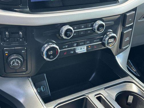 Oxford White 2021 Ford F-150 XLT