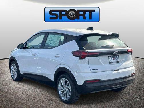 GAZ SUMMIT WHITE 2027 Chevrolet Bolt LT