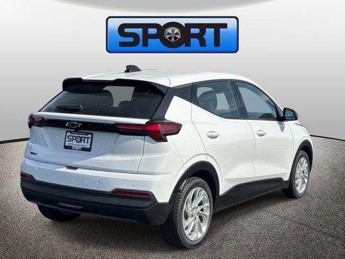 GAZ SUMMIT WHITE 2027 Chevrolet Bolt LT
