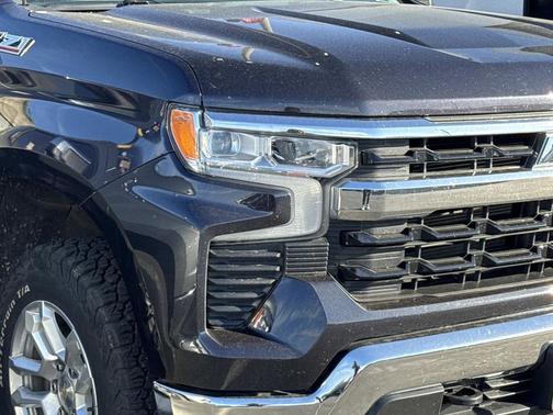 Dark Ash Metallic 2023 Chevrolet Silverado 1500 LT