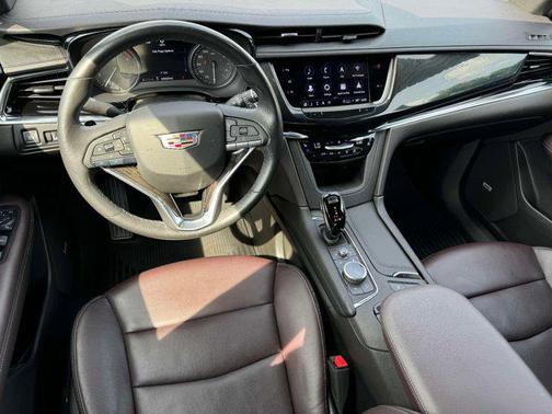 2022 Cadillac XT6 Premium Luxury AWD