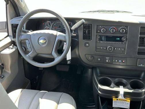 2025 Chevrolet Express 2500 RWD 2500 Regular Wheelbase WT