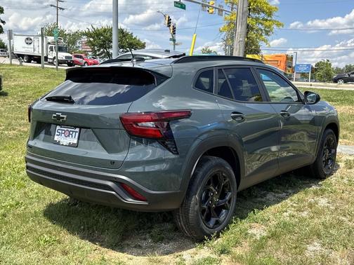 Cypress Gray 2026 Chevrolet Trax LT