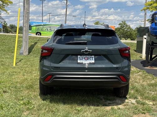 Cypress Gray 2026 Chevrolet Trax LT