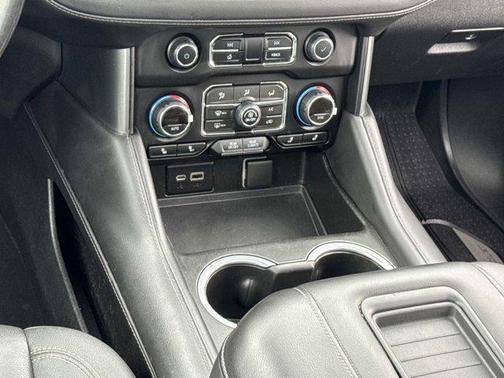 2022 Chevrolet Suburban 4WD Z71