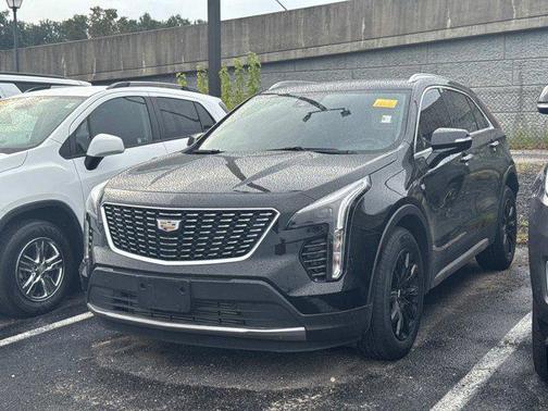 2022 Cadillac XT4 Premium Luxury