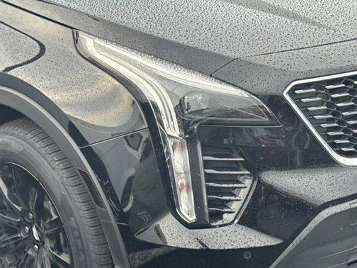 2022 Cadillac XT4 Premium Luxury