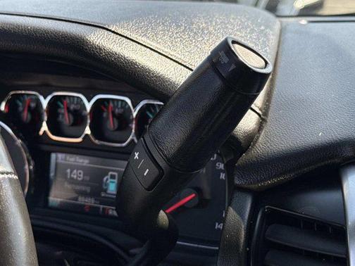 Shadow Gray Metallic 2020 Chevrolet Suburban LT