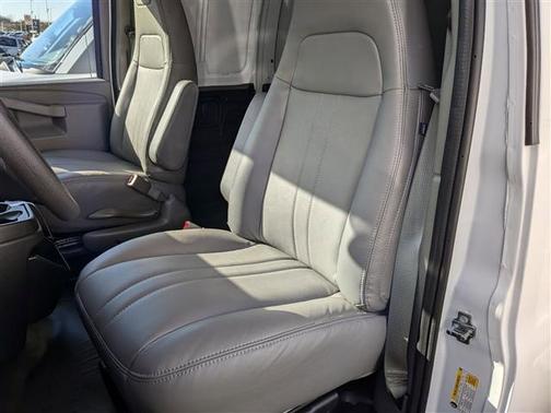 2025 Chevrolet Express 2500 RWD 2500 Regular Wheelbase WT