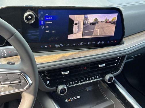 2025 Chevrolet Suburban 4WD High Country