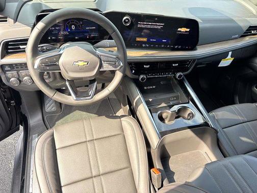 2025 Chevrolet Suburban 4WD High Country