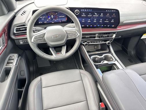 Mosaic Black Metallic 2026 Chevrolet Traverse AWD Z71