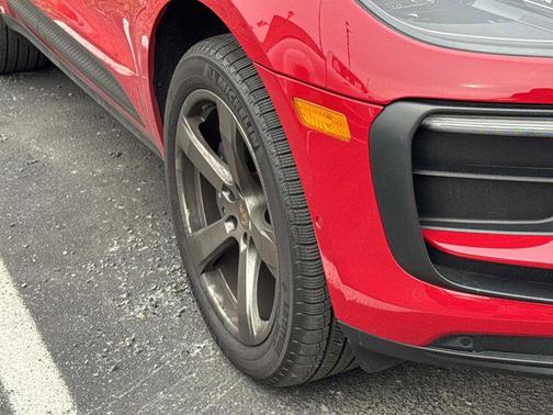 2022 Porsche Macan Base