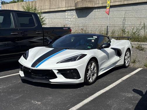 Arctic White 2020 Chevrolet Corvette Stingray w/3LT