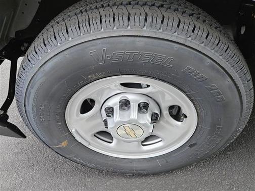 2025 Chevrolet Express 2500 RWD 2500 Regular Wheelbase WT