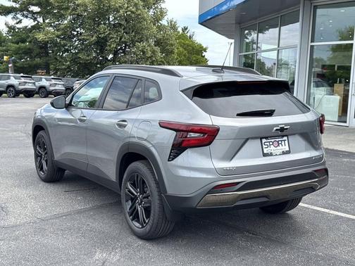 Sterling Gray Metallic 2026 Chevrolet Trax FWD ACTIV