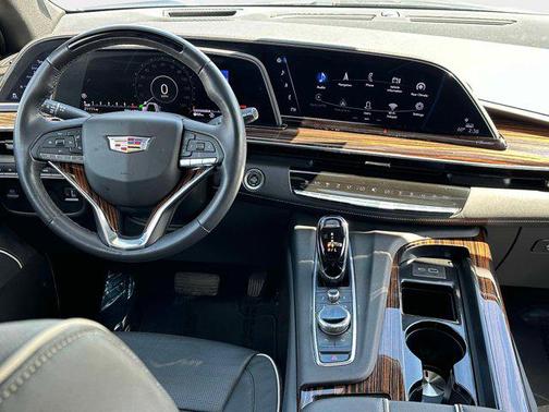2022 Cadillac Escalade Premium Luxury