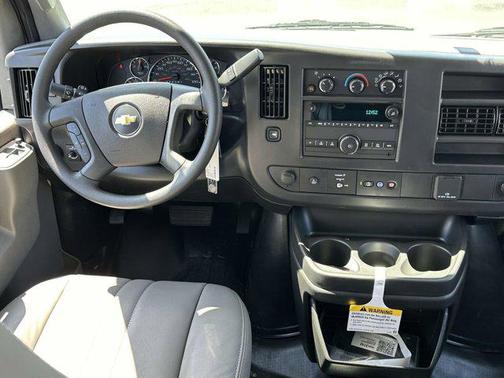 2025 Chevrolet Express 2500 RWD 2500 Regular Wheelbase WT