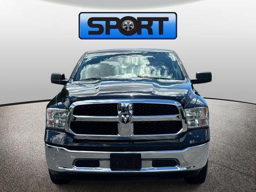 Diamond Black Crystal Pearlcoat 2021 RAM 1500 Classic SLT