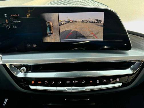 2024 Cadillac LYRIQ Luxury w/1SE