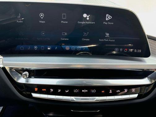 2024 Cadillac LYRIQ Luxury w/1SE