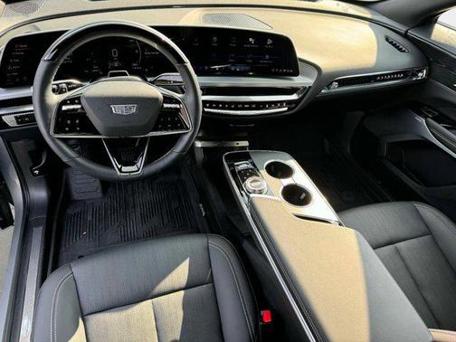 2024 Cadillac LYRIQ Luxury w/1SE