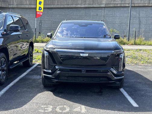 Stellar Black Metallic 2024 Cadillac XT6 Luxury AWD