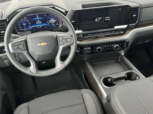 2025 Chevrolet Silverado 3500 LT