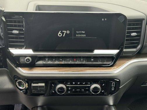 2025 Chevrolet Silverado 3500 LT