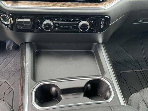 2025 Chevrolet Silverado 3500 LT