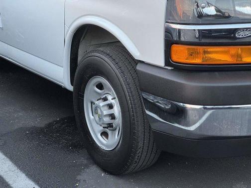 2024 Chevrolet Express 2500 RWD 2500 Regular Wheelbase WT