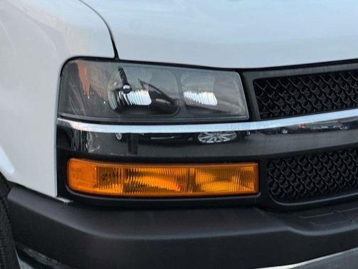 2024 Chevrolet Express 2500 RWD 2500 Regular Wheelbase WT