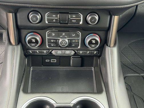2023 Chevrolet Suburban 4WD High Country