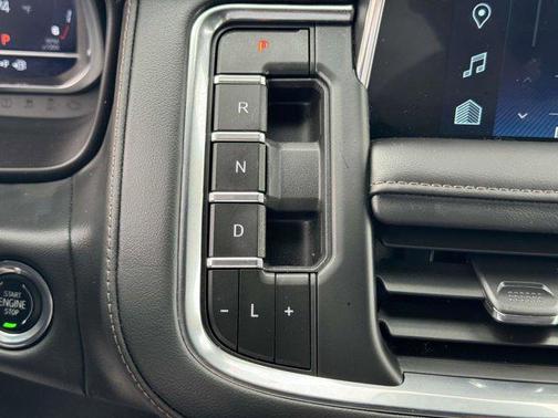 2023 Chevrolet Suburban 4WD High Country