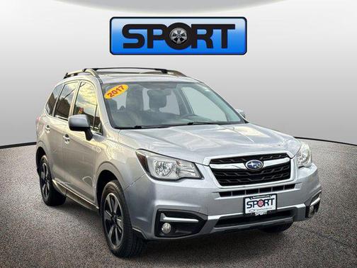 Ice Silver Metallic 2017 Subaru Forester 2.5i Limited