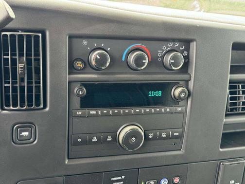 2025 Chevrolet Express 2500 RWD 2500 Regular Wheelbase WT
