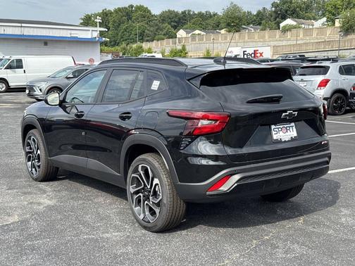 Mosaic Black Metallic 2026 Chevrolet Trax FWD 2RS