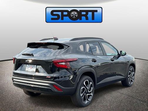 Mosaic Black Metallic 2026 Chevrolet Trax FWD 2RS
