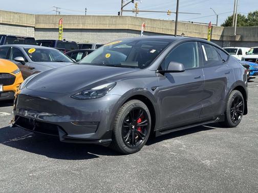 Midnight Silver Metallic 2023 Tesla Model Y Long Range Dual Motor All-Wheel Drive